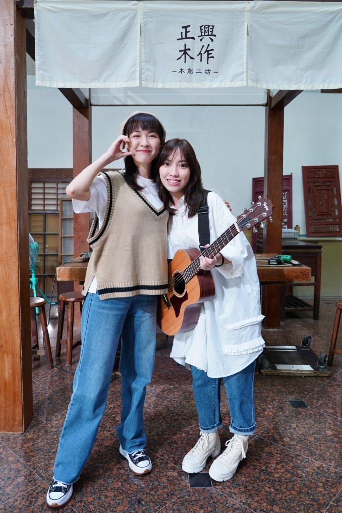 陳佩賢〈鹹酸甜〉ft.林玟誼 (照片提供:福茂唱片)