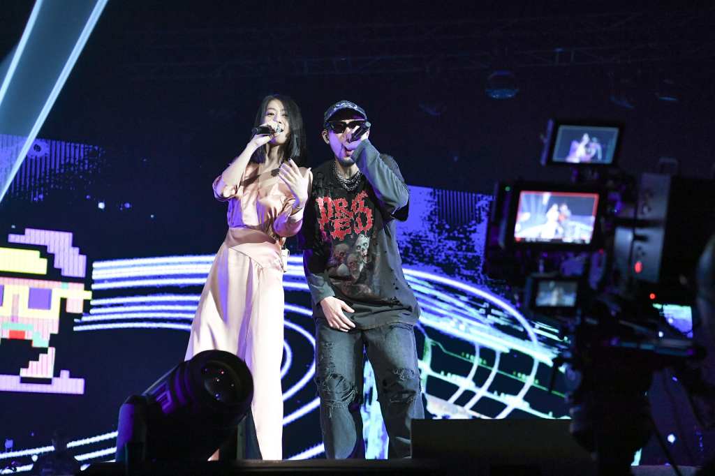 MC HotDog熱狗12/23台北小巨蛋開唱 嘉賓陳陳綺貞 (照片提供:本色音樂)