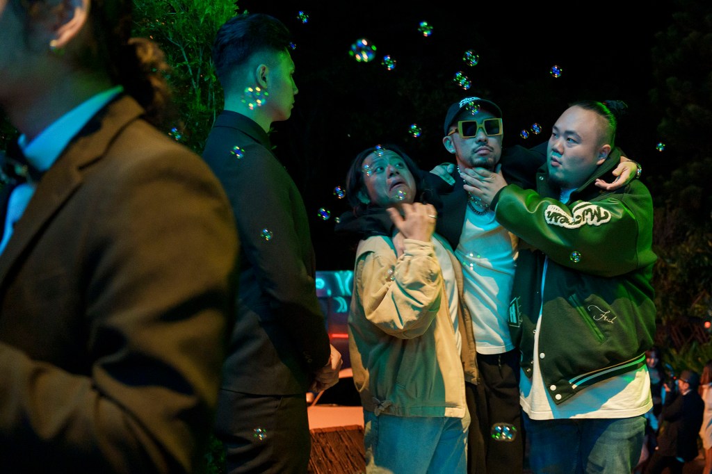 MC HotDog熱狗新曲〈約翰屈伏塔〉(照片提供:本色音樂)