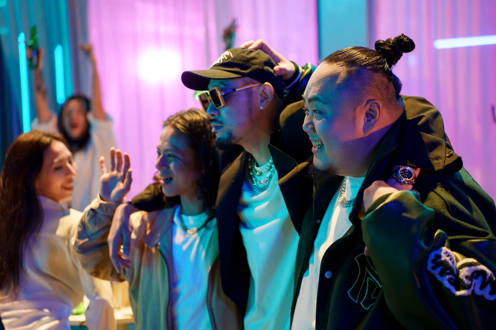 MC HotDog熱狗新曲〈約翰屈伏塔〉(照片提供:本色音樂)