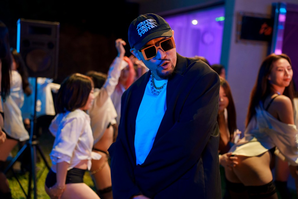 MC HotDog熱狗新曲〈約翰屈伏塔〉(照片提供:本色音樂)