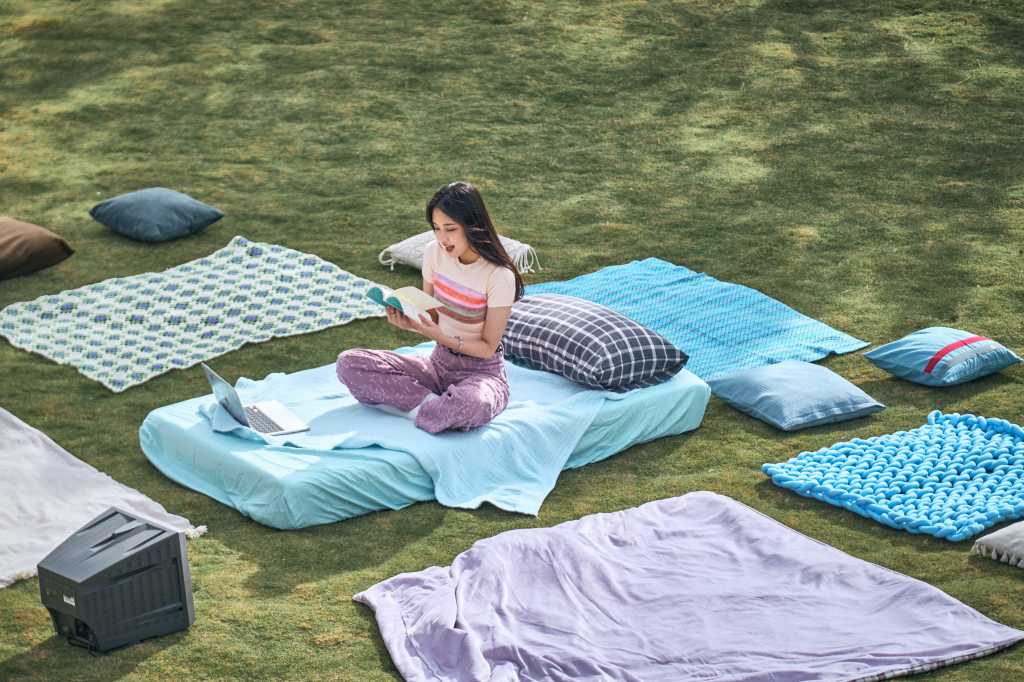 MV拍出Bettii 杯緹「賴床」的日常