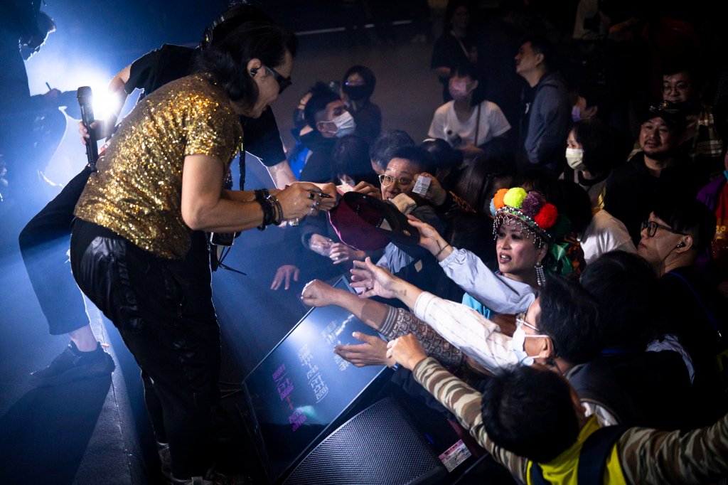 《國際沈文程日 十二月九彼下暗 巡迴演唱會》高雄站 (照片提供:大大娛樂)