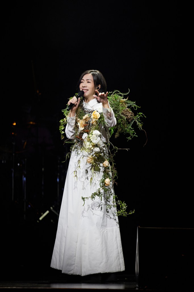 萬芳《願陽光照耀》Zepp New Taipei開唱 (照片提供:原點概念)
