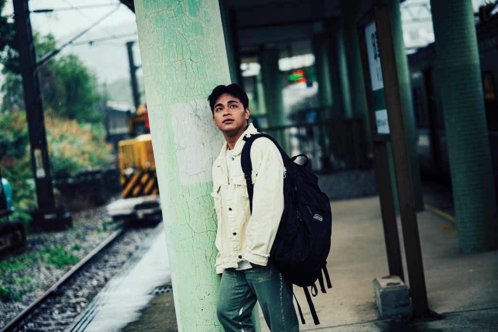 邱軍推出全新EP《愛不愛我》(照片提供:索尼音樂)