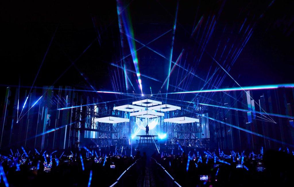 張信哲宣布《未來式∞世界巡迴演唱會》杜拜站2/18登場 (照片提供:潮水音樂)