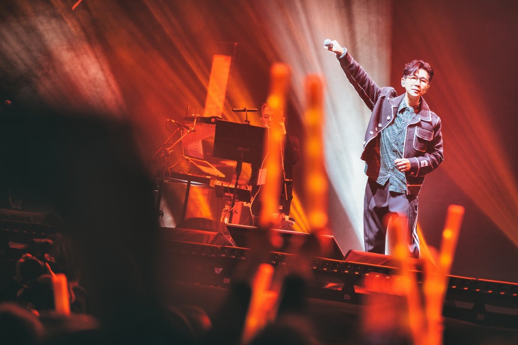 品冠於12月30日舉辦「不如我們今天見」巡迴演唱會成都場，台下歌迷聽得如癡如醉（照片提供：種子音樂）