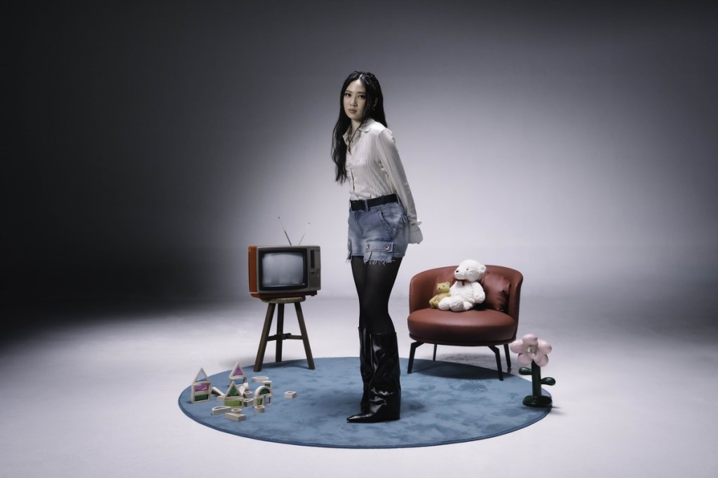 【Sony】甄濟如Jasmine迎接20歲生日 推出全新英文單曲〈Forever 19〉作為成人紀念禮&nbsp;盼內心的童真能一直停留在19歲