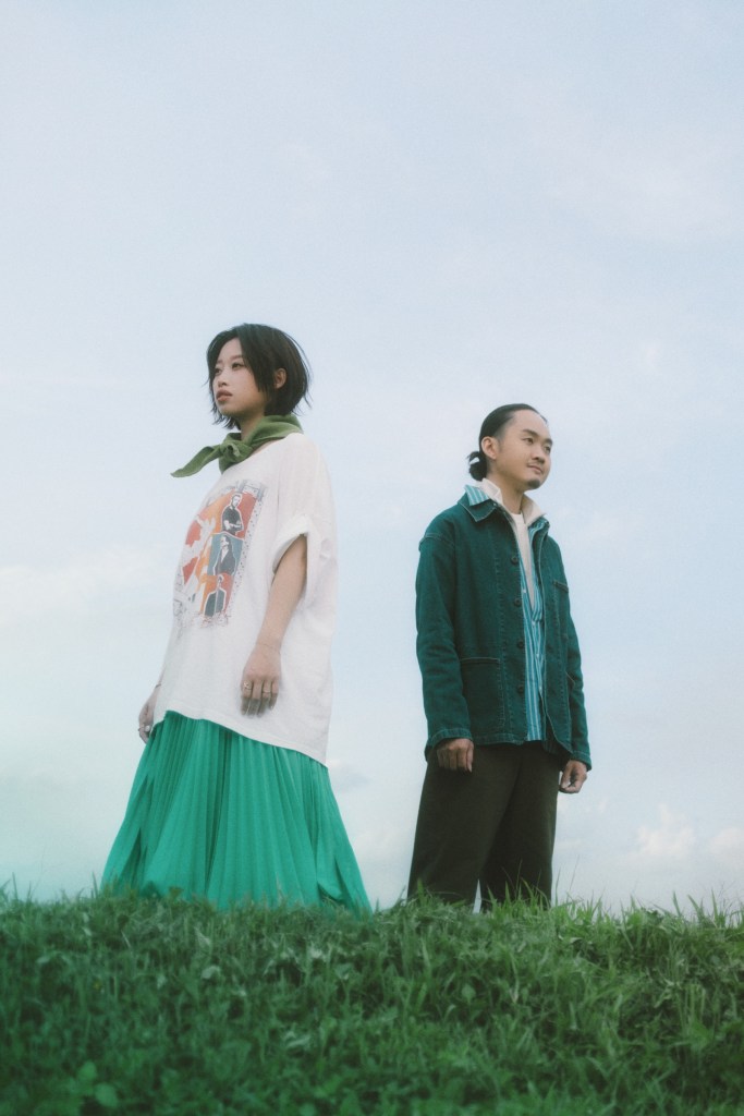 貝克小姐 筱卿(左)、秉恩(右)