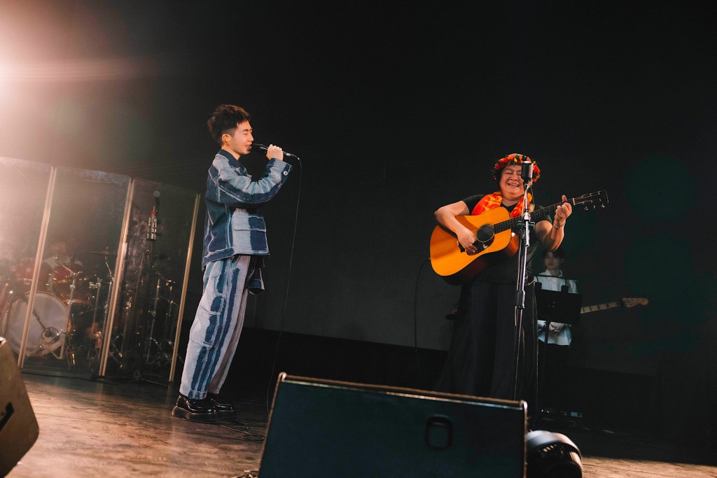 鄭興和高雄場嘉賓巴奈 (照片提供:好的秋工作室)