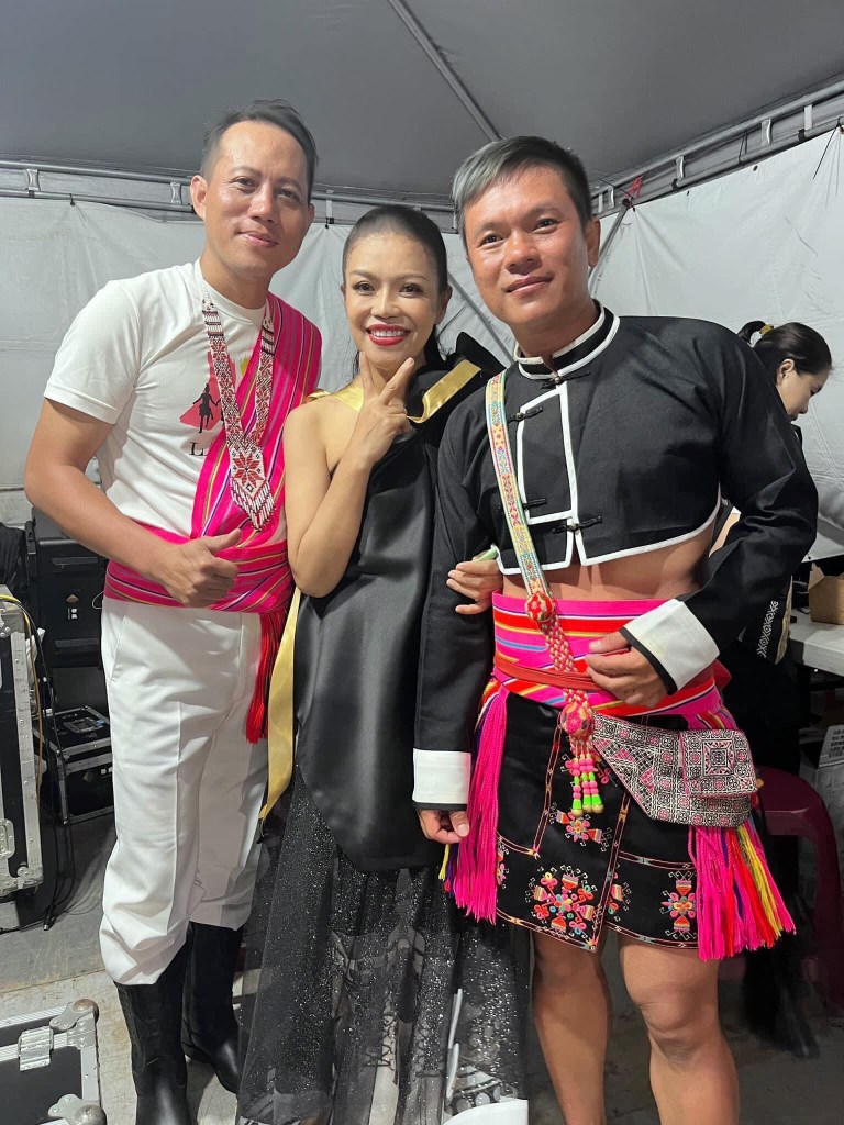 阿洛與舒米恩在阿米斯音樂節合照