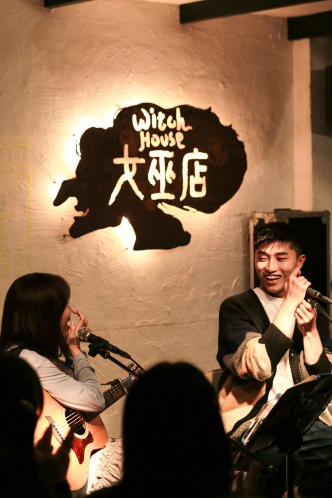 陳佩賢與嘉賓師弟陳宇祥 (照片提供:福茂唱片)