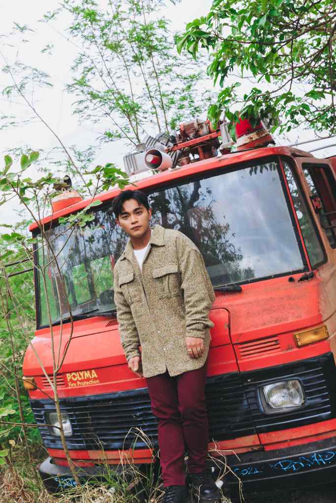 邱軍推出首張專輯《情歌手》並釋出主打歌〈就好了〉MV (照片提供:索尼音樂)