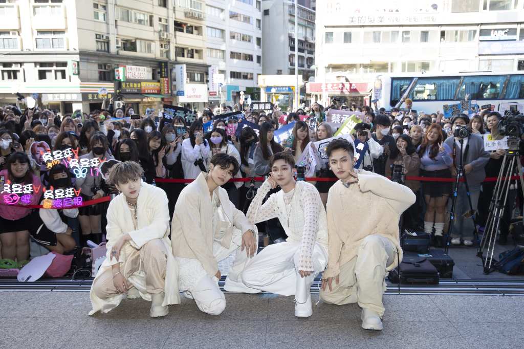 U:NUS台北簽唱會(左到右,吳昱廷、蔡承祐、高胥崴、高有翔)