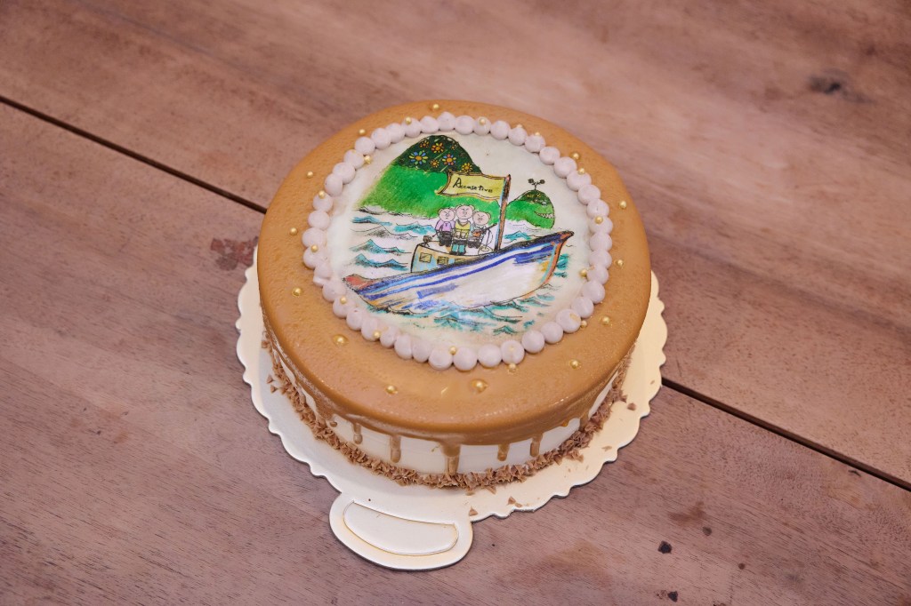 告五人《宇宙超有趣》2024 SUPER LIVE TOUR 新世界巡迴演唱會的宜蘭家場蛋糕。