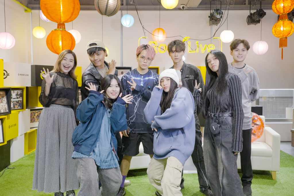 滾石摘星號選手推出創作單曲，即將在兒童新樂園開唱。左到右，葉柔、薩布洛、wann、氣氛人-花二銘、Kaį、氣氛人-柯喬凱、Lexa、鄺澤東