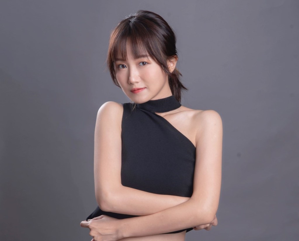 【SV】客家歌手王喬尹全新創作單曲〈心電感應〉 邀J. Quan合作 兩人以客韓男女合唱曲&nbsp;唱出苗栗南庄山坡上的田園風景