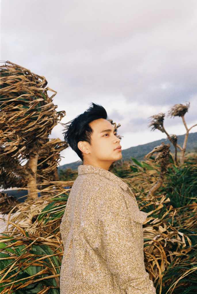 邱軍推出首張專輯《情歌手》並釋出主打歌〈就好了〉MV (照片提供:索尼音樂)