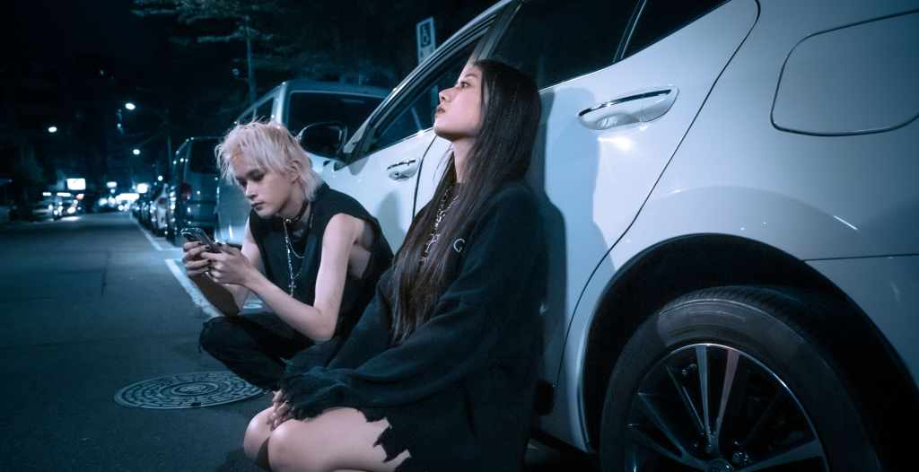 〈會不會我根本不懂什麼叫愛〉MV劇照 (照片提供:TΔΞ泰泫)
