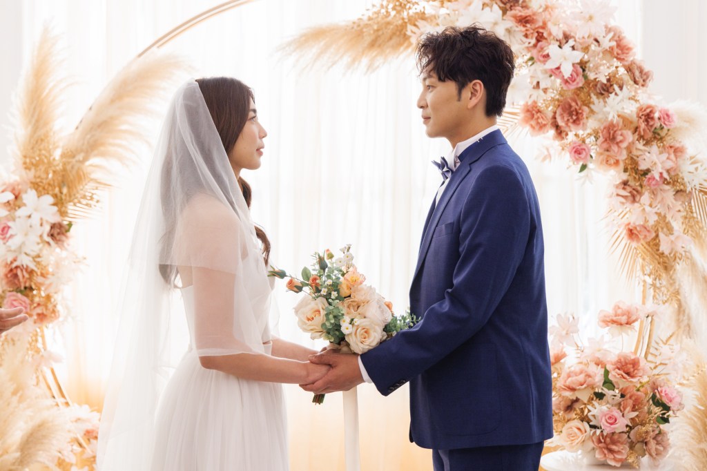 書偉與宇宙在〈分合〉有情人篇飾演有情人終成眷屬的情侶