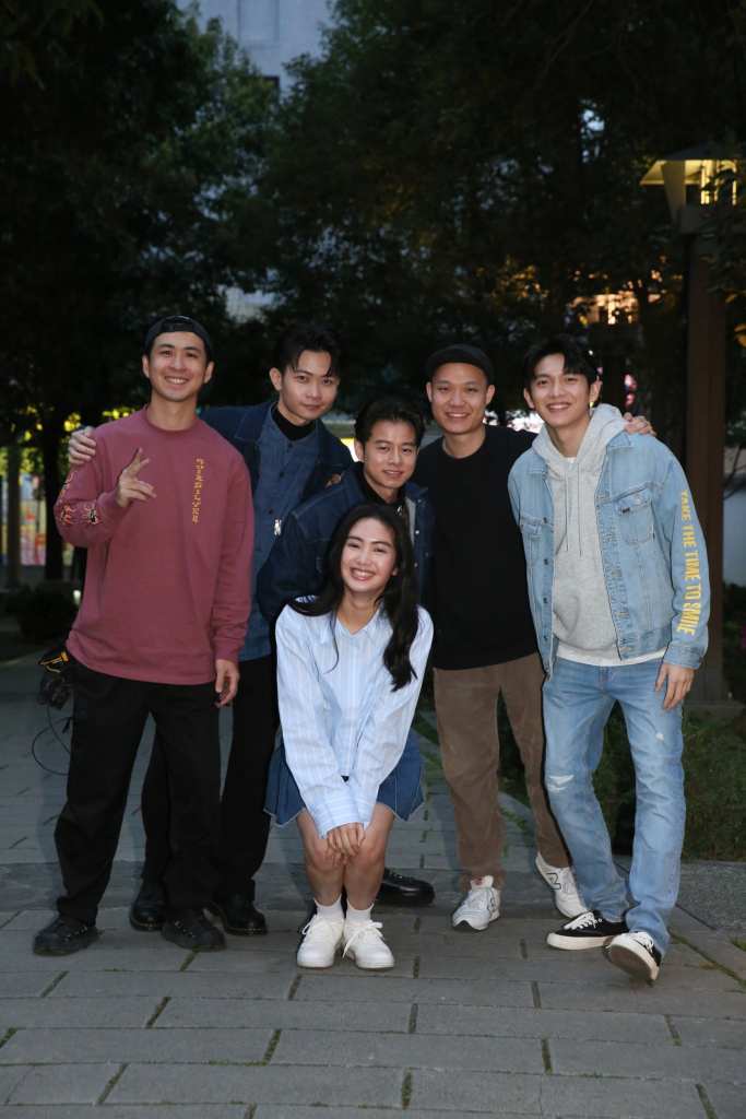 左起攝影師秉耘、黃烱銘、藍子庭、雷嘉汭、睿謙、林輝瑝  (照片提供:凱渥) 
