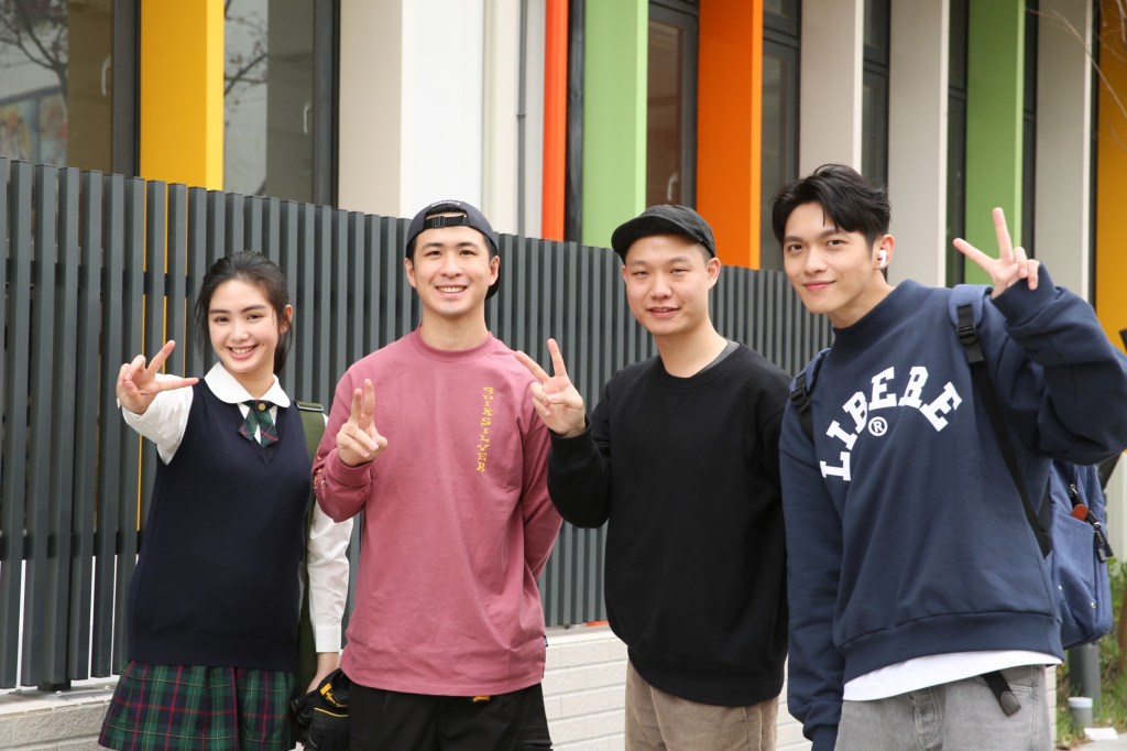 左起雷嘉汭、攝影師秉耘、夏睿謙、林輝瑝 (照片提供:凱渥)