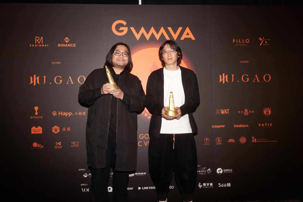 第一屆【金狼獎】最佳攝影及燈光設計獎得主: 黃子然 / 黃柏源 (蘇打綠〈控制狂〉（蘇打綠版）)