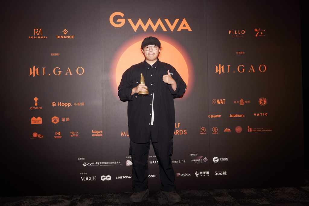 第一屆【金狼獎】最佳敘事 MV得主: 持修〈沒有我的那個宇宙〉(謝了帛影像有限公司)
