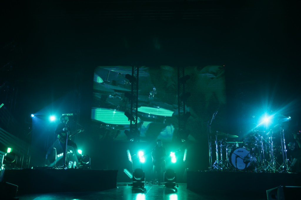 演出節目精心設計 翻唱 NewJeans 〈Super Shy〉、伍佰〈夏夜晚風〉令全場驚艷不已