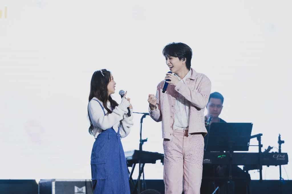 邱鋒澤、艾薇 櫻花季