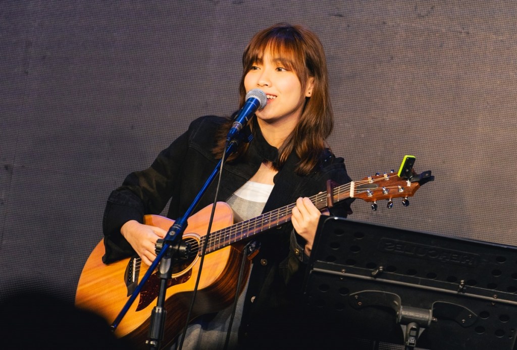 【Lf】陳佩賢《I Am》後台專場演出湧入百位粉絲 令她感動不已 邀同門師弟陳宇祥擔任嘉賓&nbsp;接下來將在台中和宜蘭加場演出