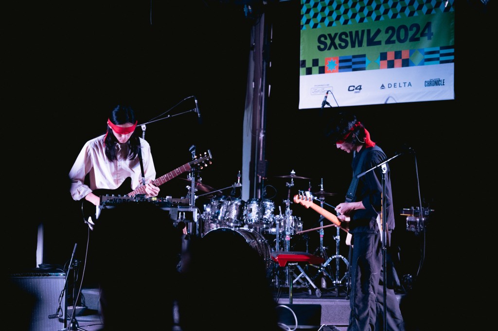 Mong Tong 將招牌迷幻東亞風情帶到SXSW舞台上,吸引眾多海外粉絲