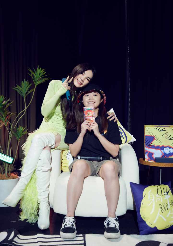 Ella陳嘉樺《BAD HABITS》音樂會 現場抽出幸運粉絲合唱 (勁樺娛樂)