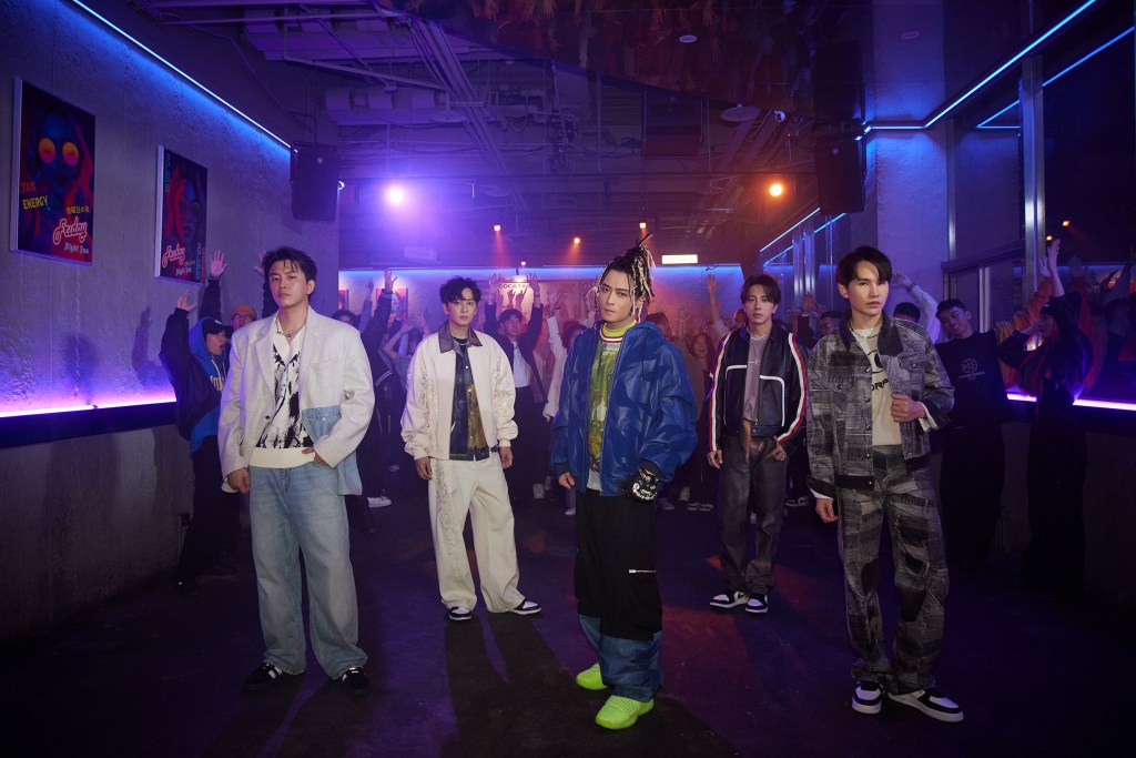 Energy表示〈星期五晚上〉新歌的曲風沒嘗試過，想要帶給大家全新的感覺