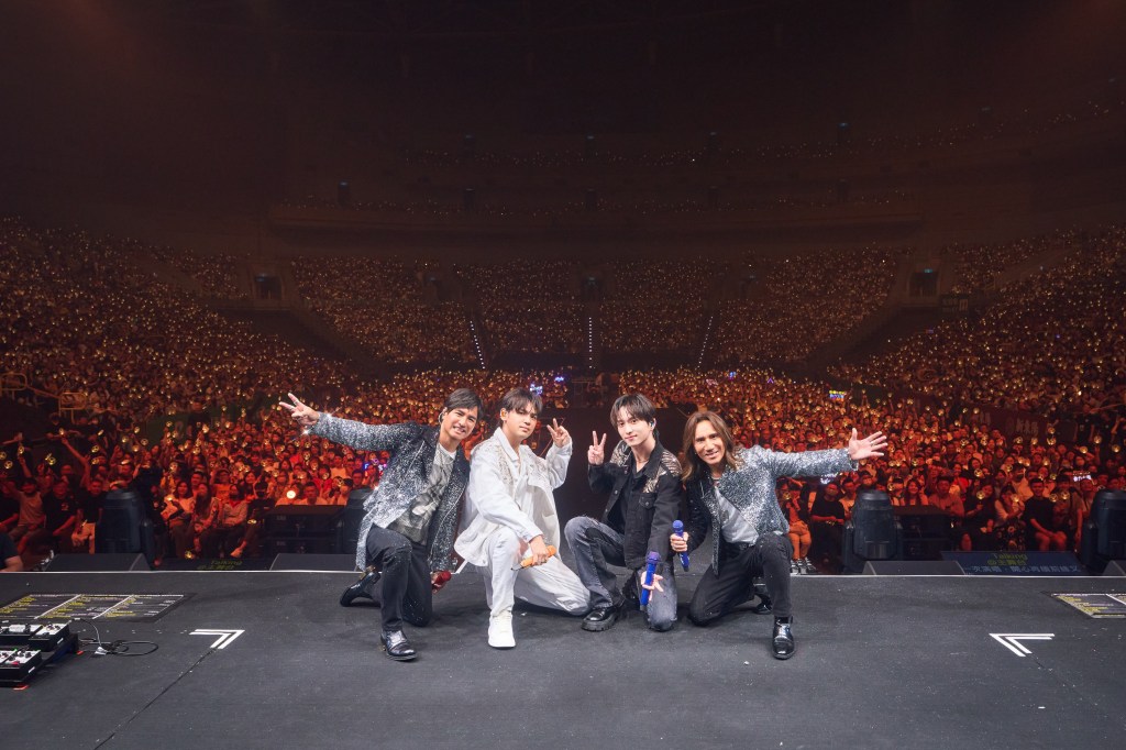 動力火車「都是因為愛」高雄安可場第二天 九澤CP擔任嘉賓 (照片提供:華研國際)