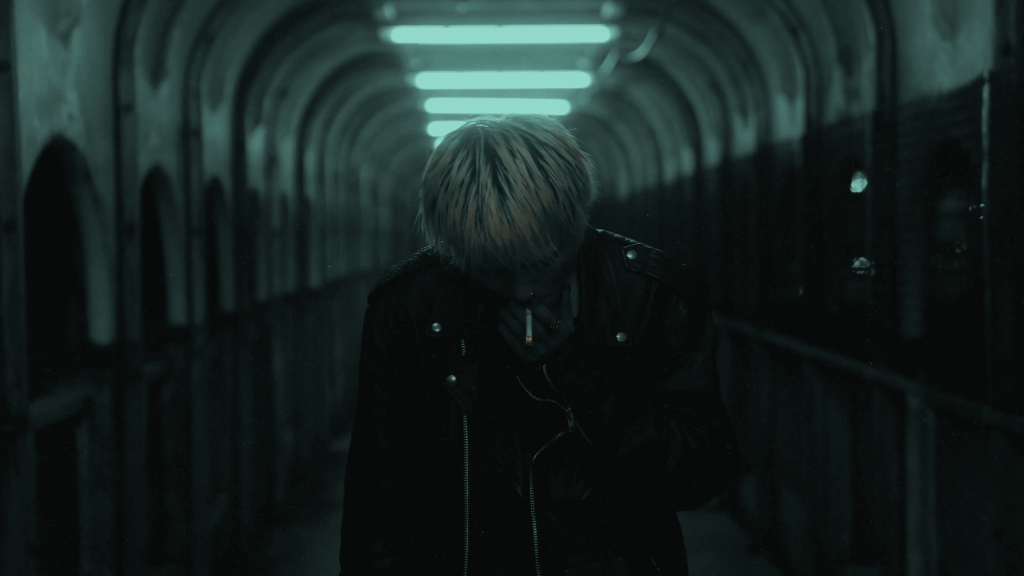 主打歌〈鯨魚〉MV 基隆中山陸橋取景