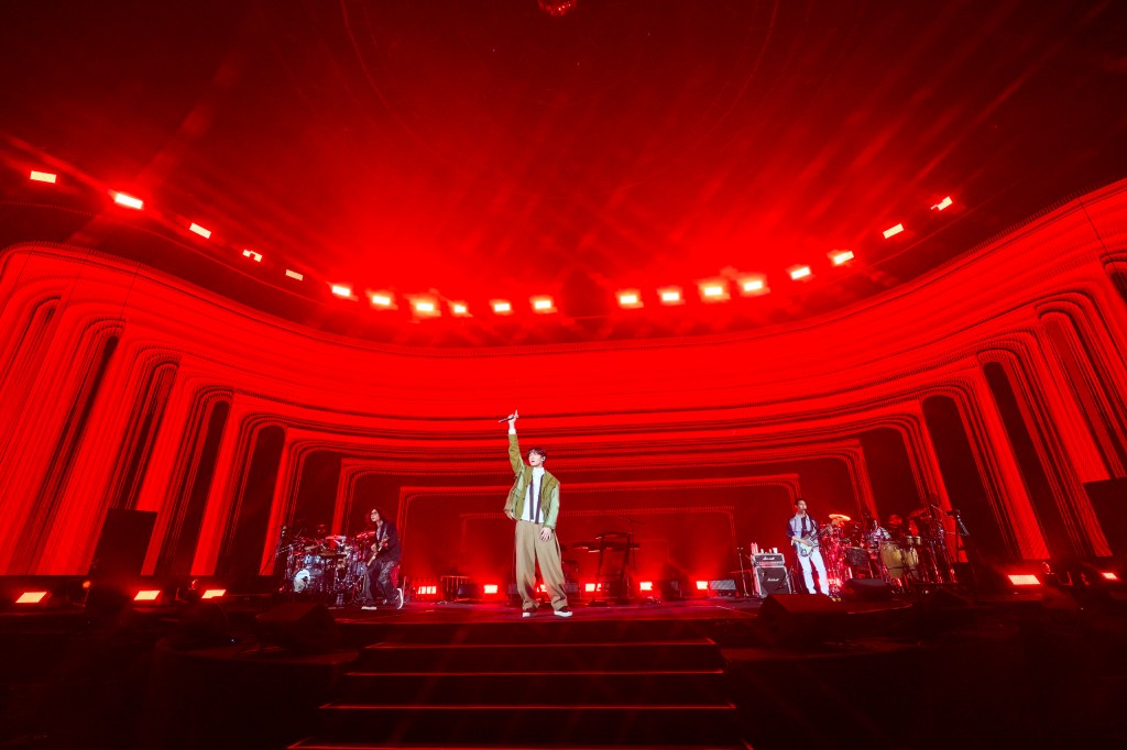 宇宙人睽違4年二度攻蛋 帶歌迷遨遊太空銀河系