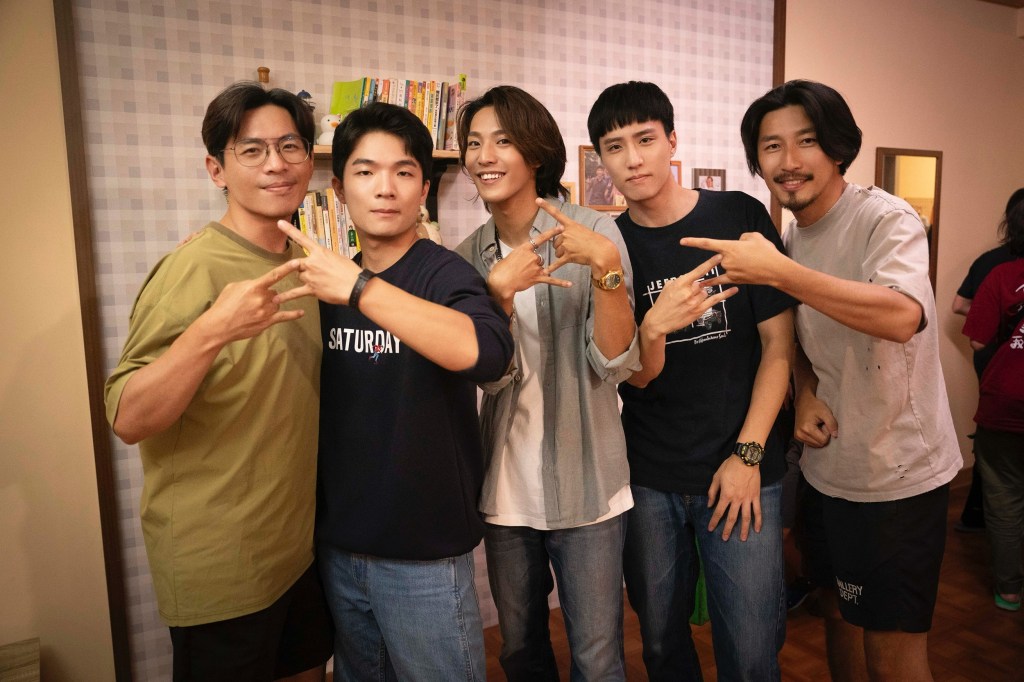 左起:導演姜瑞智、胡智強、煥鈞、余晉、導演曾大衡