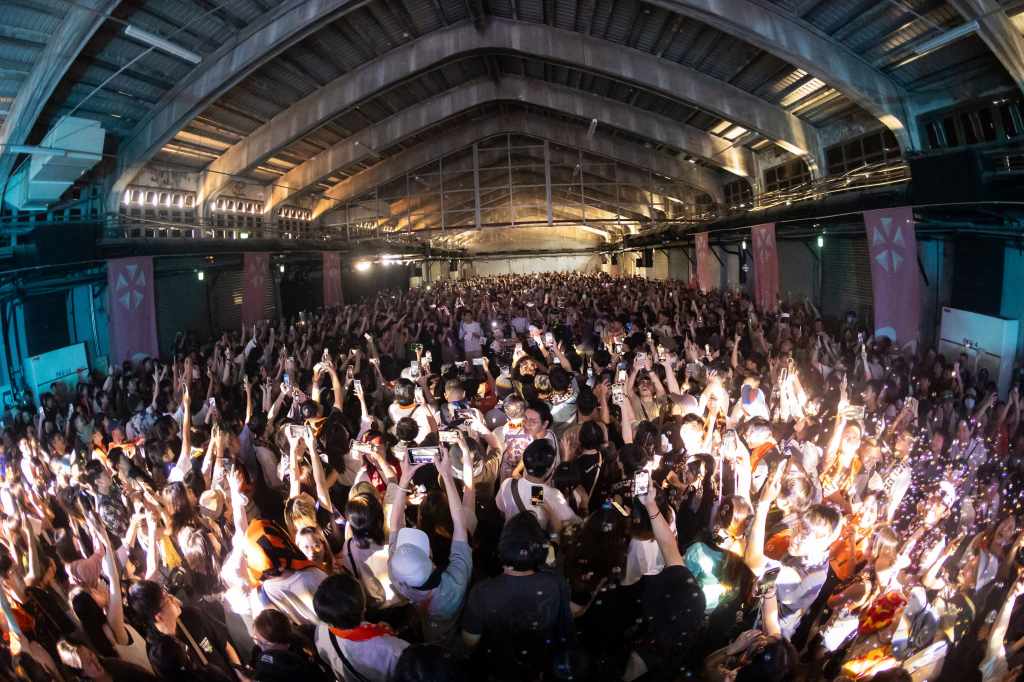 庸俗救星大港開唱演唱Marry Me觀眾求婚