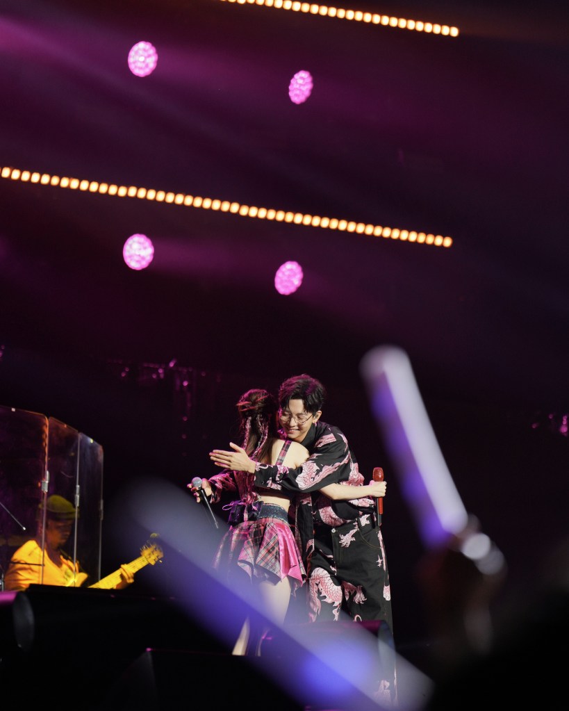 徐懷鈺2024倒數3秒上海開唱 嘉賓胡夏 (照片提供:滾石唱片)