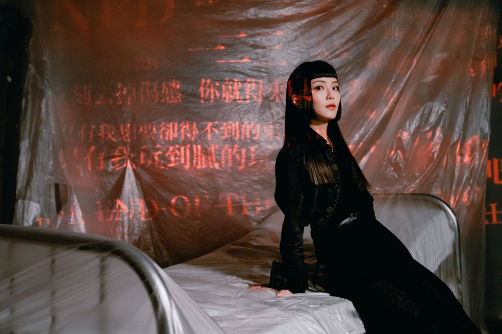 李嫣將派對現場打造成「第六病房」 