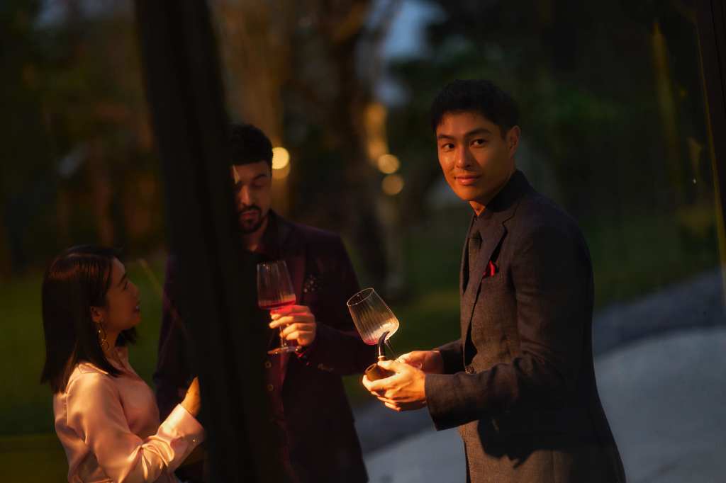 楊祐寧MV中飾演現代版王子