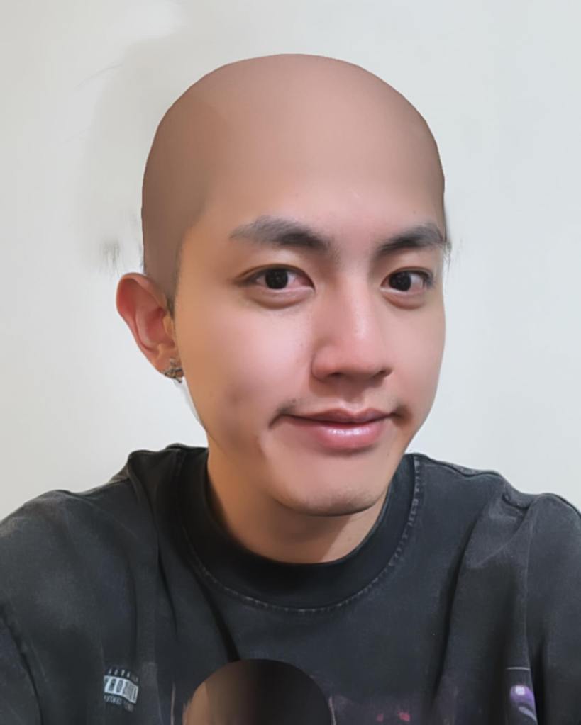 高有翔用光頭濾鏡拍照做效果，卻隨後開直播展示「真寸頭」，真偽莫辨