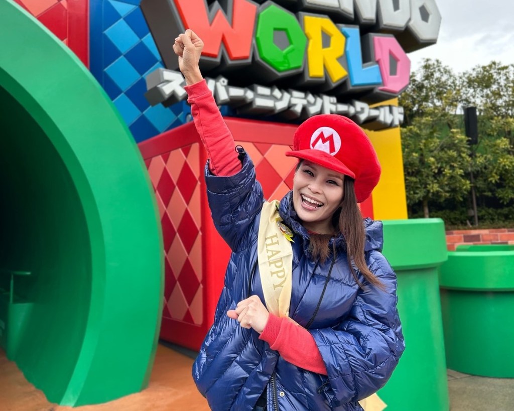 【HIM】周蕙飛往大阪環球影城慶生 特地COSPLAY瑪莉歐造型 5/4將登北流開唱 預告演唱會沒有嘉賓&nbsp;25周年精選主打唱好唱滿