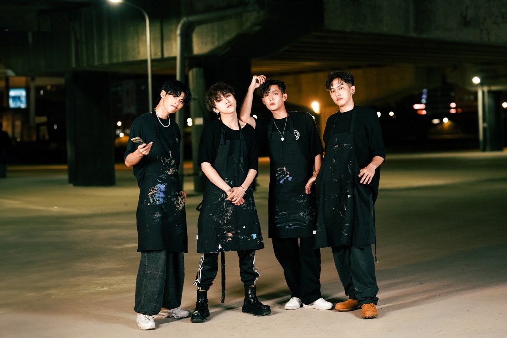 U:NUS超寵粉送專屬禮物 ，手繪單曲封面塗到滿身顏料