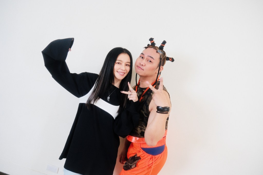 Vivian Hsu徐若瑄睽違18年推出新專輯《先聽我說完》 二度造訪那那大師招牌單元飆歌