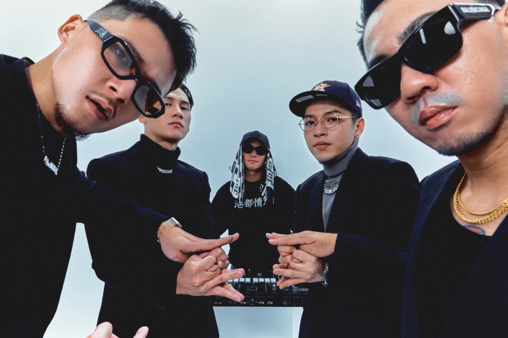 【NEWS】嘻哈男團BSB〈來我家聽 DEMO〉 諷刺圈內騙吃騙喝的亂象 邀闖蕩日本AV界的胎尼助陣MV&nbsp;透露9月將出輯