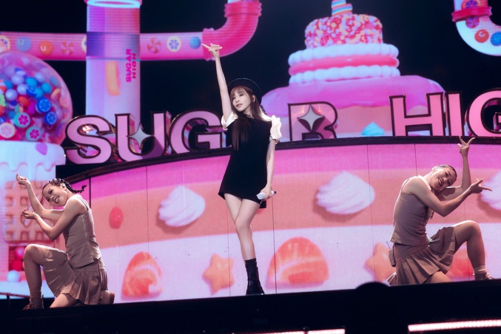 【Sony】王心凌SUGAR HIGH巡演武漢站迎來第25場演出 「鑽石雨」特效為〈感情用事〉演唱增加故事感 感動全場上萬粉絲