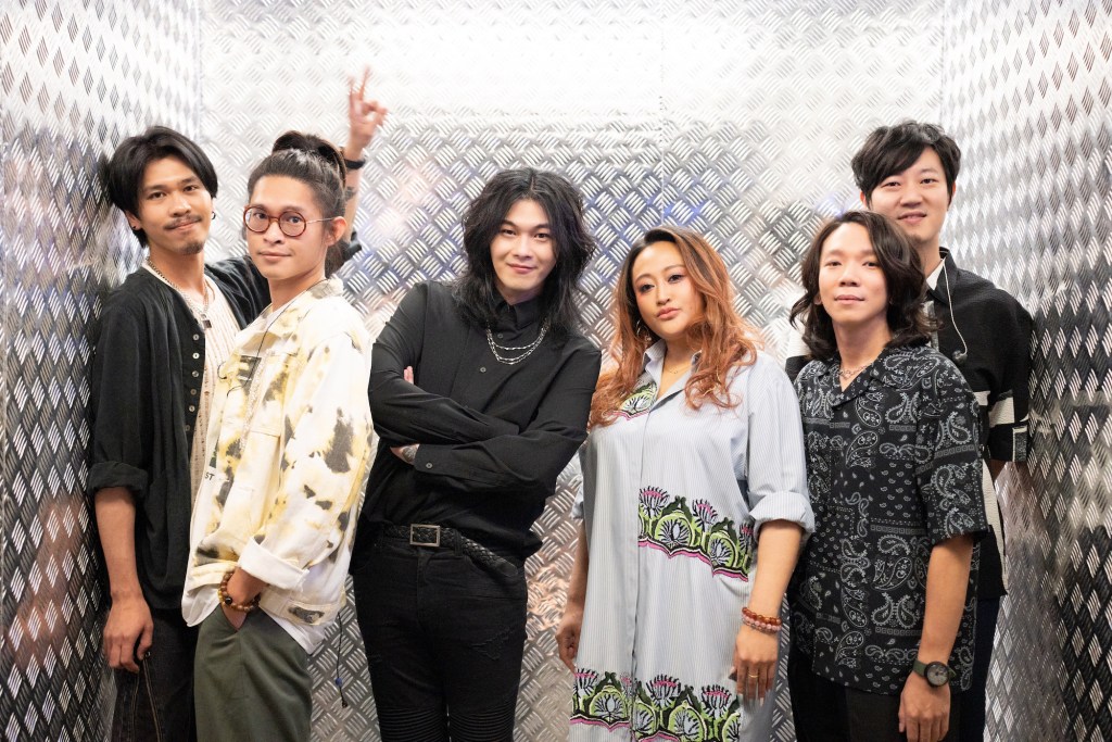 麋先生〈都是浪漫害的〉巡演邀「靈魂DIVA」家家在上海浪漫合體