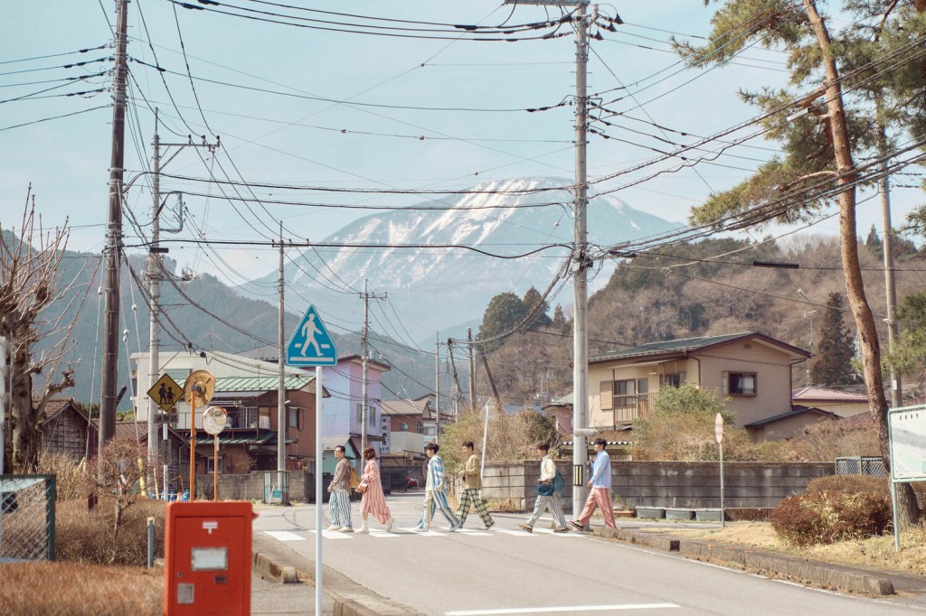 蘇打綠釋出〈早點回家（蘇打綠版）〉MV (照片提供:蘇打綠有限公司)